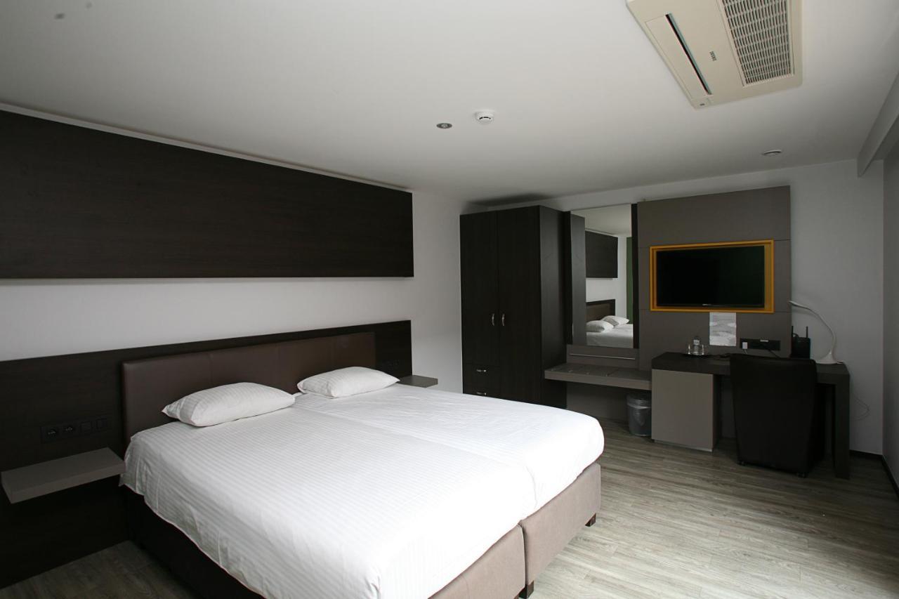 Hotel Au Prince Royal Leopoldsburg Ngoại thất bức ảnh
